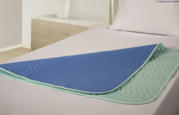 Vida Washable Bed Pad - Maxi - 90 x 90cm - with tucks - Green
