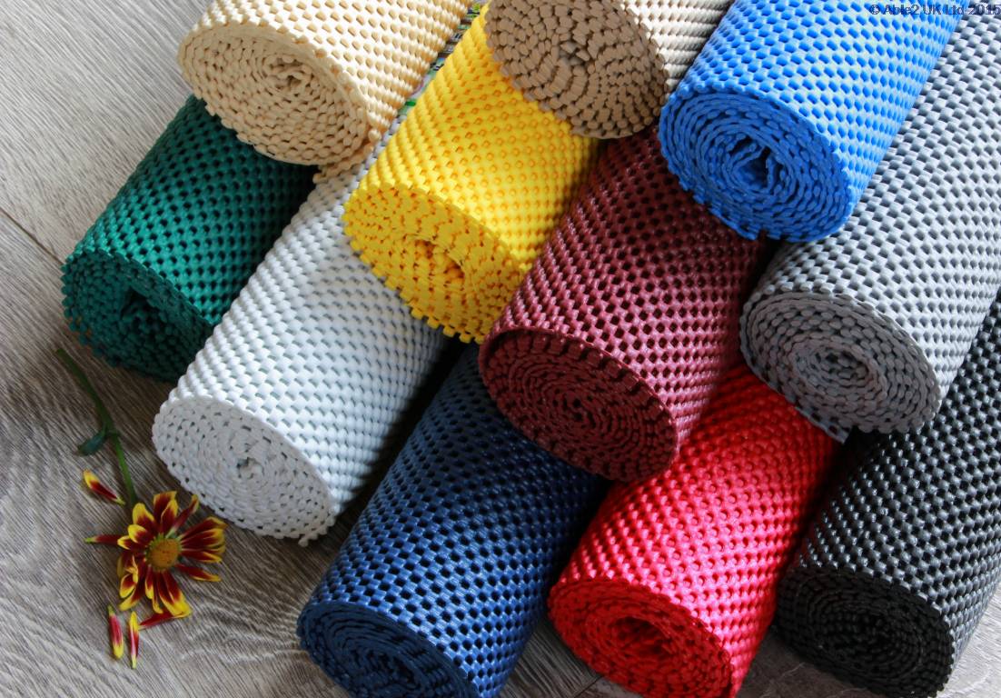 StayPut Anti-Slip Fabric Roll - 30.5 x 182.9cm - Taupe